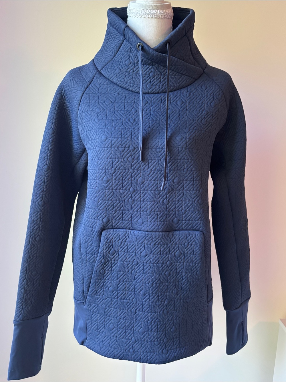 Athleta Quilted High-Neck Pullover Hoodie in Navy Blue - XS
